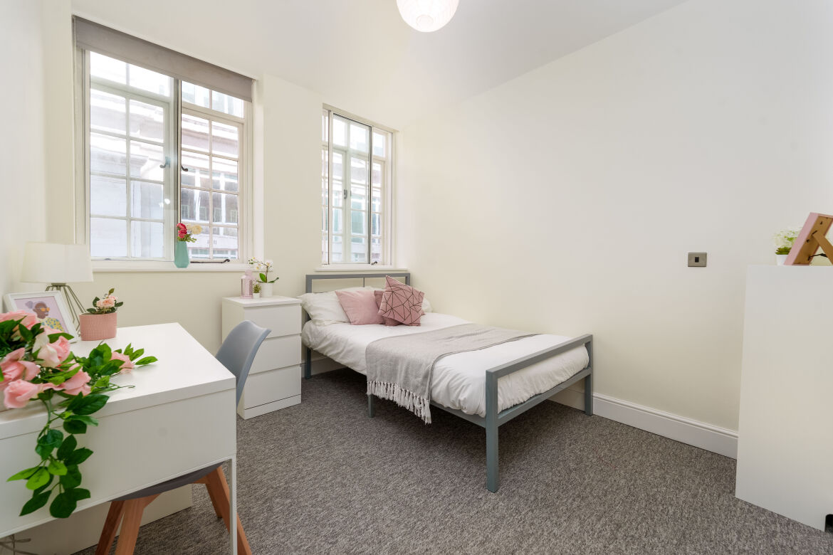 Apt 1 Anglo Works Image 6